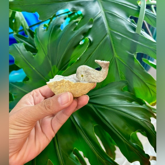 Whale Carving on Quartz Geode - Picture 5 of 7